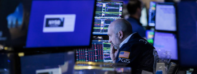 Wall Street segue em baixa no início da sessão
