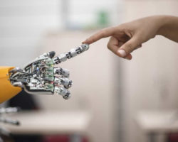 Microsoft quer equipar robots com IA da ChatGPT