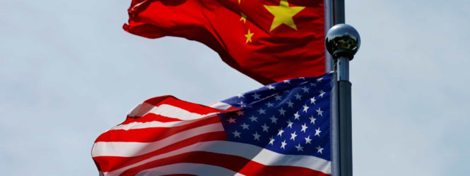 Caso de balão-espia a sobrevoar EUA é pretexto para "difamar a China"