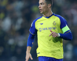 Treinador do Al Taawon avisa Cristiano Ronaldo: "Dá-nos motivação…"