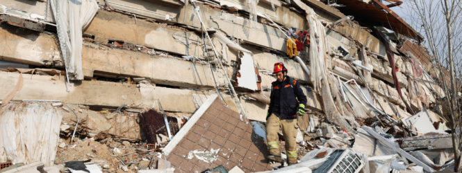 Especialista em catástrofes diz que número de vítimas de sismos vai subir