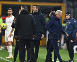 Mourinho é expulso, Patrício comete penálti e AS Roma esbarra no último