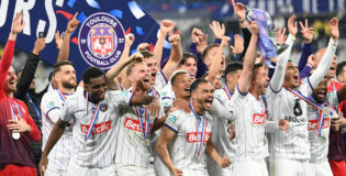 Toulouse goleia Nantes e conquista segunda Taça de França da sua história