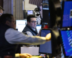 Wall Street fecha sem rumo mas com variações insignificantes
