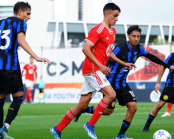 Miúdos do Benfica empatam com o Inter e complicam contas na Youth League