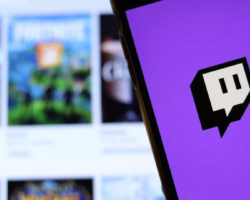 Twitch partilha novas regras relacionadas com nudez