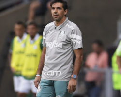 Abel Ferreira lamenta empate no dérbi: "Sentimento de derrota"