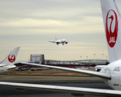 Japan Airlines encomenda 32 aviões Airbus e 10 Boeing