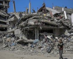 Ataque israelita em lar na Tira de Gaza mata 29 pessoas